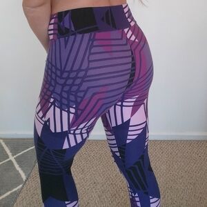 LulaRoe Leggings Purple Pattern
